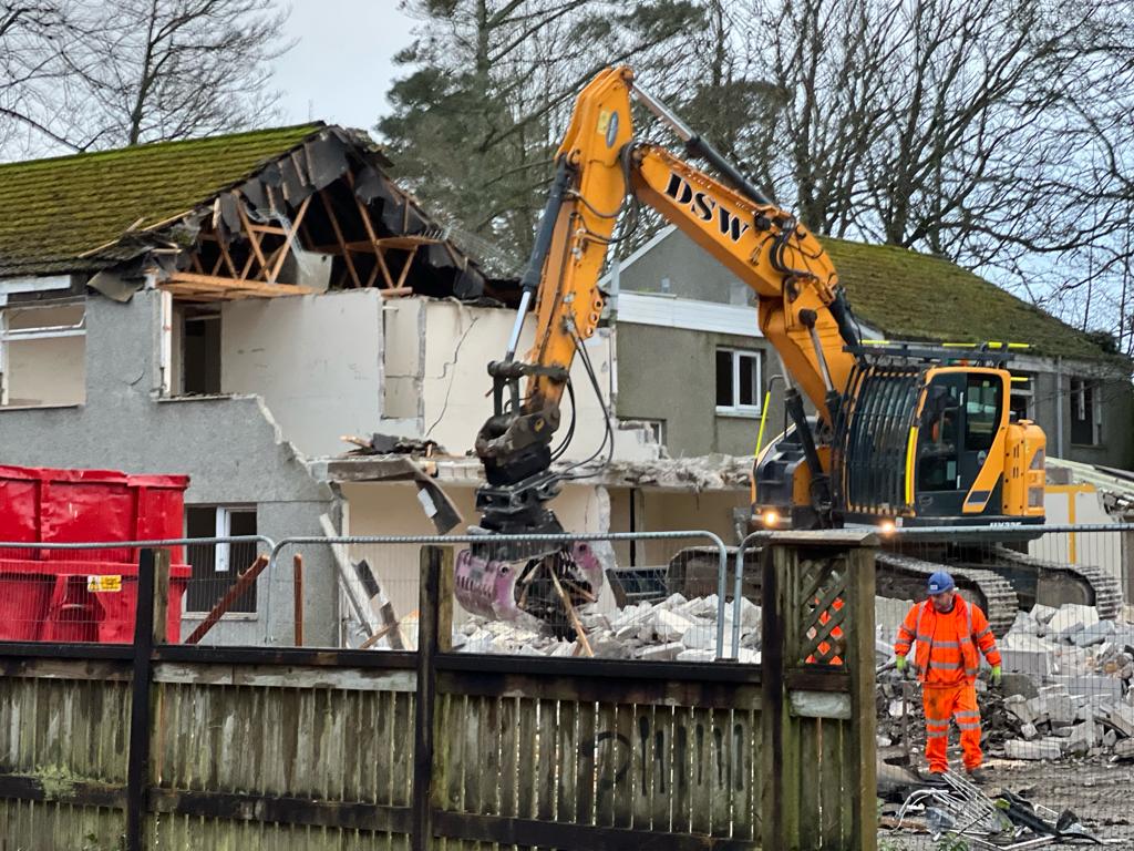 Advantages of Demolition Over Renovation