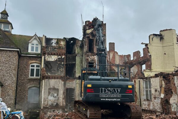 WhatsApp Image 2025-11-07 at 10.47.25